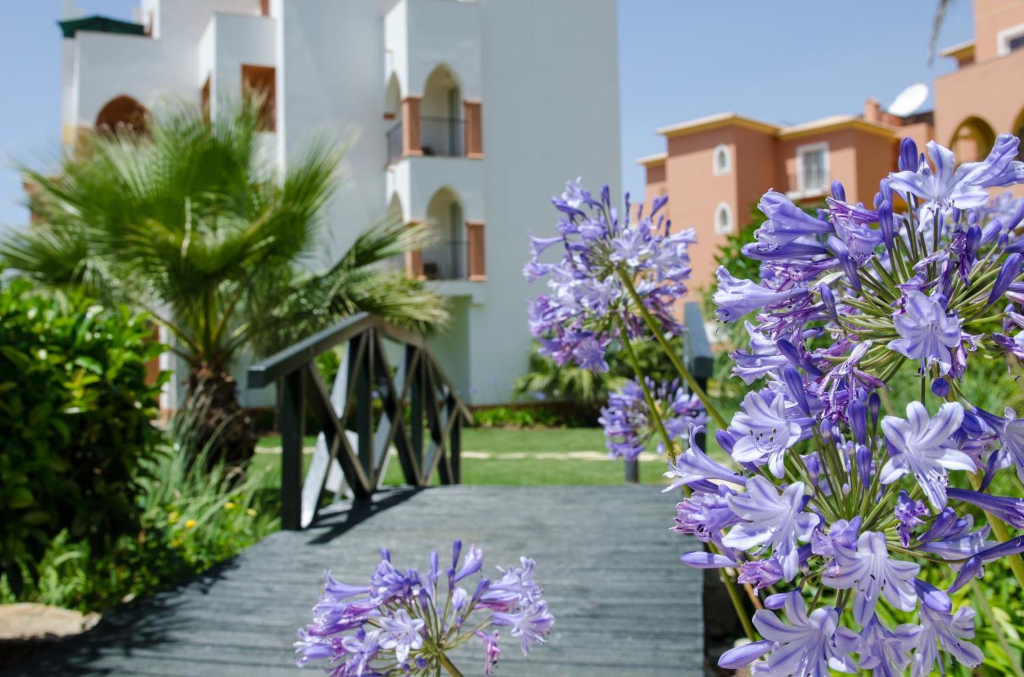 Jardim Da Meia Praia Resort Лагуш Экстерьер фото
